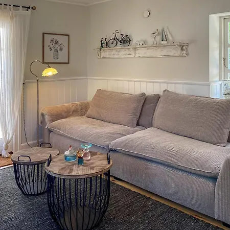 2 Bedroom In *